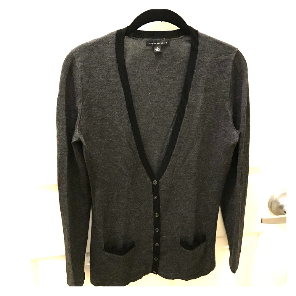 Banana Republic Charcoal Vneck Tunic Cardigan